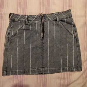 Pacsun brand Denim Skirt 28 waist (0026)